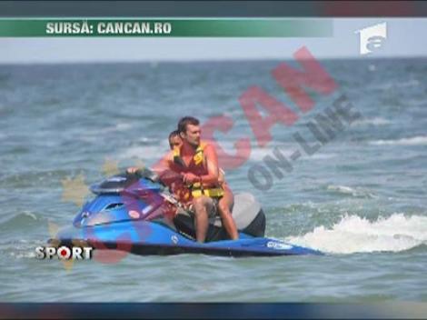 Tamas si-a petrecut vacanta alaturi de iubita, in Mamaia