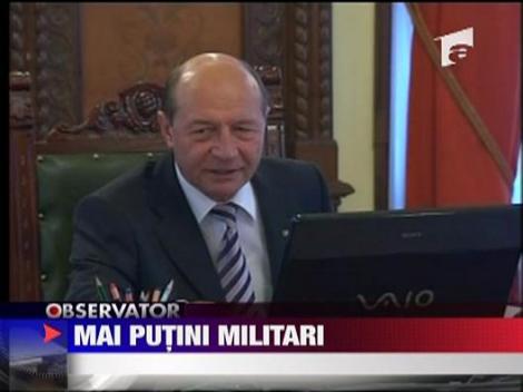 Mai putini militari in misiunile externe