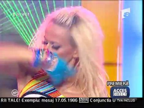 Anda Adam a cantat piesa "Cadillac" la Acces Direct