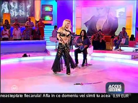 Jasmine se unduie pe ritmuri rock