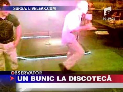 Un batranel la discoteca