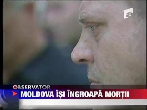 Moldova isi ingroapa mortii