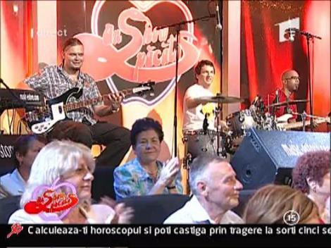 Capatos i-a urat La multi ani sotiei!