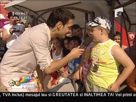 Razvan i-a salutat pe spectatorii Neatza