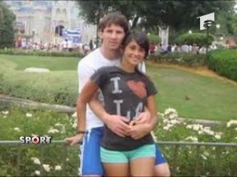 Messi, cu iubita pe plaja din Rio de Janeiro