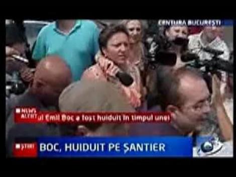 Emil Boc, huiduit pe un santier de pe centura Capitalei