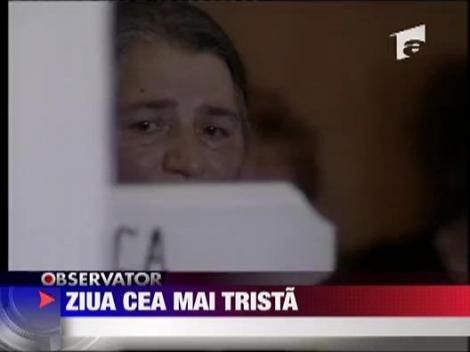 Mii de oameni si-au luat adio astazi de la Madalina Manole