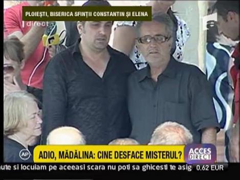 Imagini cu sotul si mama Madalinei sfasiati de durere