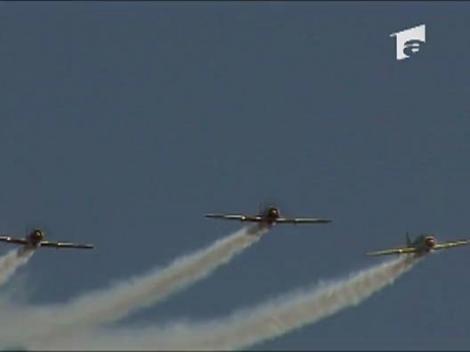 Spectacol aviatic deasupra Bucurestiului