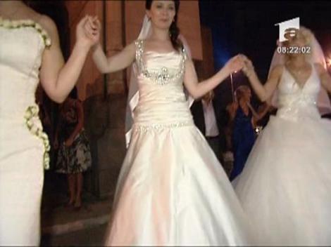 Spectacolul mireselor