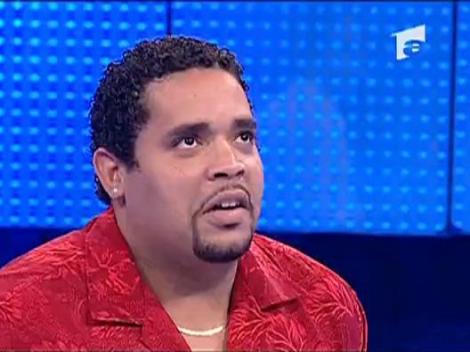 Gilberto Ortega canta la Te pui cu blondele?