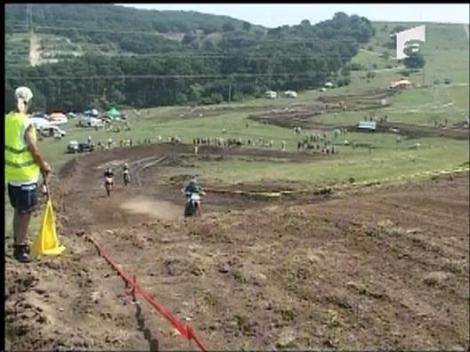 Mult fum si motoare turate