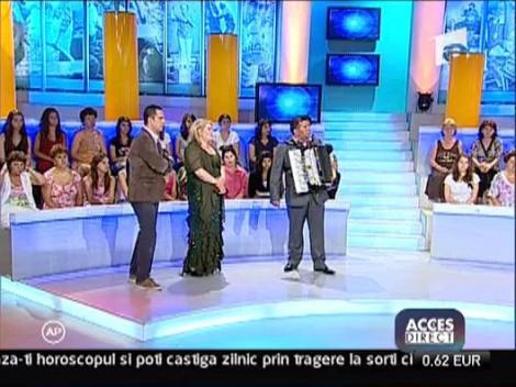 Silvia Dumitrescu a cantat in genunchi