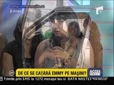 De ce se catara Emmy pe masini?
