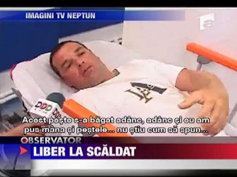 Muncitorii au adunat toti pestii morti de pe plaja