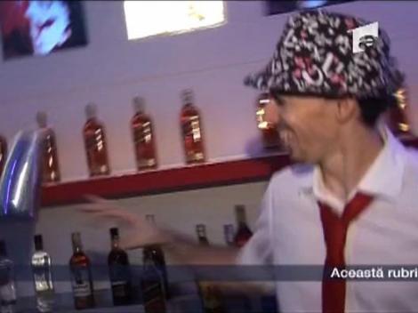 Marina Dina bea de mica