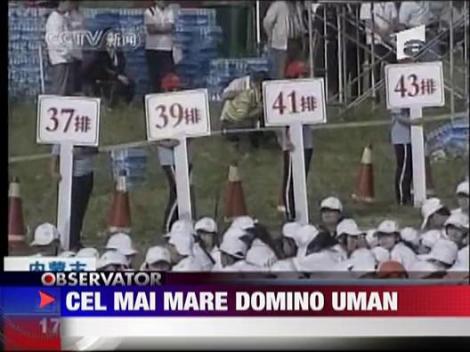 Cel mai mare domino uman