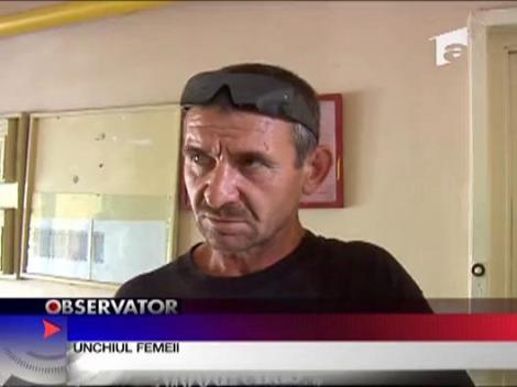 O tanara insarcinata s-a aruncat dintr-o masina in mers