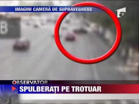 Spulberati pe trotuar