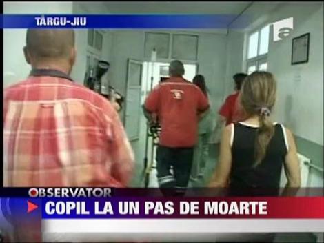 Copil la un pas de moarte, din lipsa unui bronhoscop
