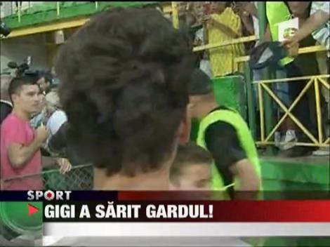 VIDEO! Gigi face un nou sport extrem: escaladeaza garduri!
