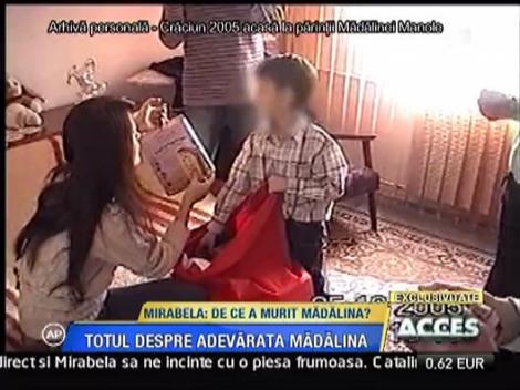 Imagini video cu Madalina Manole, de Craciun, impartind cadouri