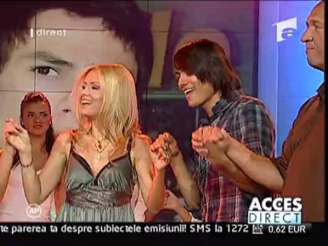 Vedeta din Twilight a jucat pe muzica Clejanilor