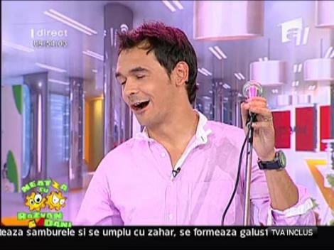 Razvan canta la Neatza