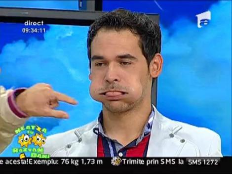 Răzvan Simion îl imită pe Don Corleone