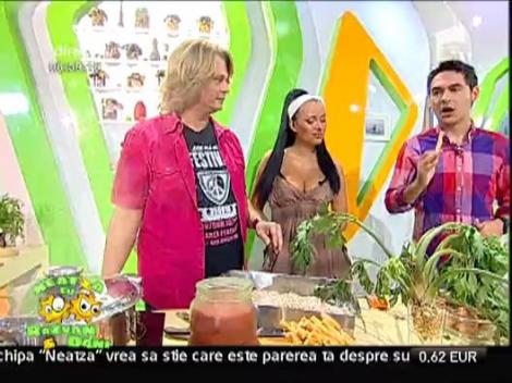 Ciorba de rosii cu taietei de casa