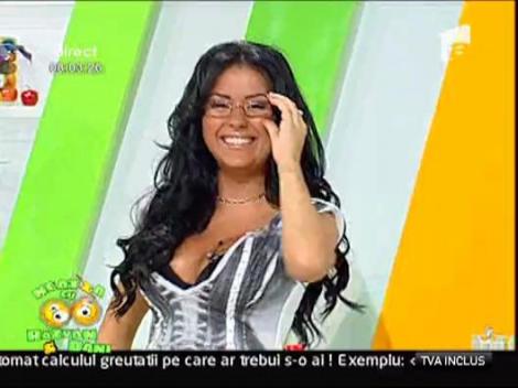 Daniela Crudu si ochelarii bunicii