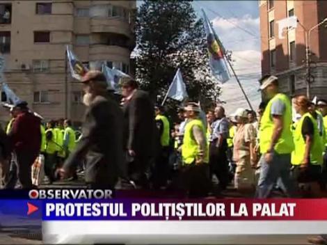 Protestul politistilor la a portile Palatului Cotroceni