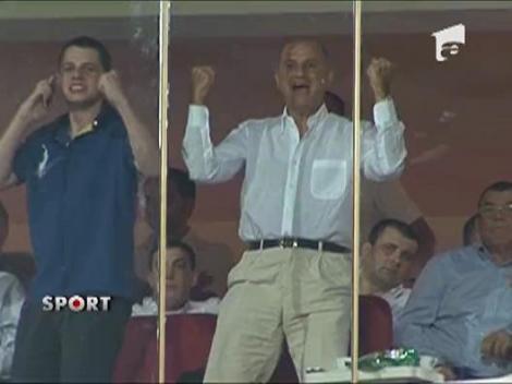 Razboi total intre Copos si Becali