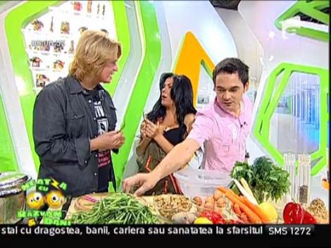 Daniela Crudu la bucatarie