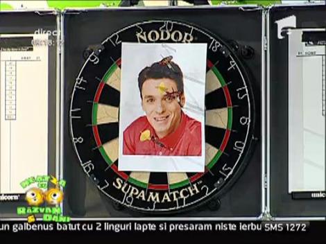 Mircea Badea s-a apucat de darts