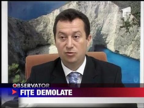 Fite demolate pe litoral