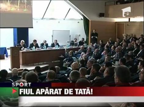 Fiul, aparat de tata! Scandal in arbitraj