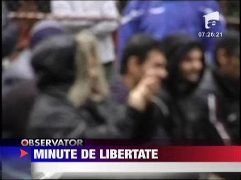 Ioan Bocsa le canta detinutilor din Gherla