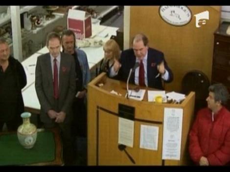 O vaza invechita i-a imbogatit