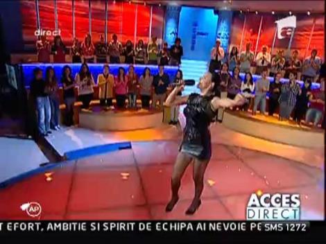Lavinia a cantat la Acces Direct