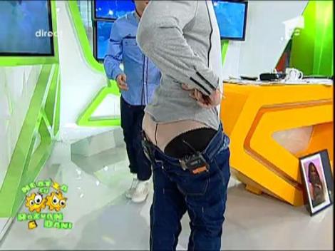 Dani la Neatza cu chiloti cu push-up