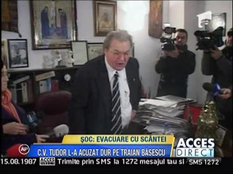 C.V. Tudor a tunat si a fulgerat, intr-o criza de nervi de proportii