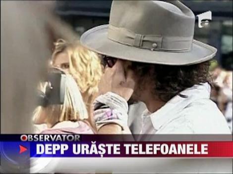 Johnny Depp uraste telefoanele
