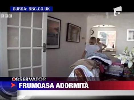 O adolescenta de 16 ani din Marea Britanie doarme cate 13 zile la rand