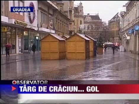 Casutele amenajate pentru targul de Craciun in Oradea sunt pustii