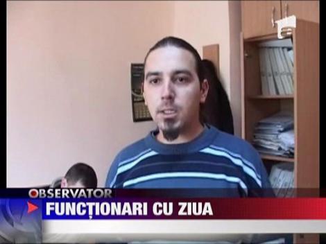 Functionari angajati cu ziua