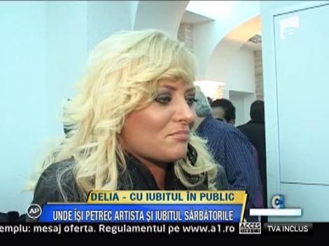 Delia - cu iubitul in public