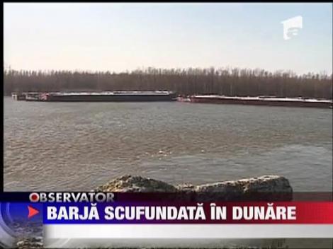 Barja scufundata in Dunare