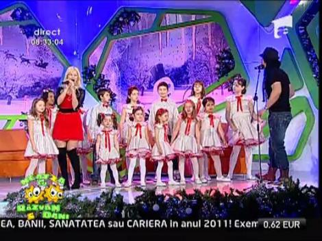 MiniSong & Vicenzo feat. Roxana Nemes - Mos Craciun