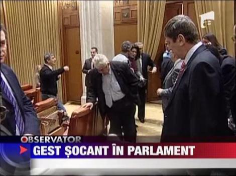 Gest socant in Parlament